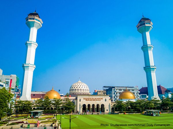 Photo: The city of Bandung: Set to get four-and-a-half hours closer to Jakarta, the national capital. (Shutterstock.com/Akhmad Dody Firmansyah)