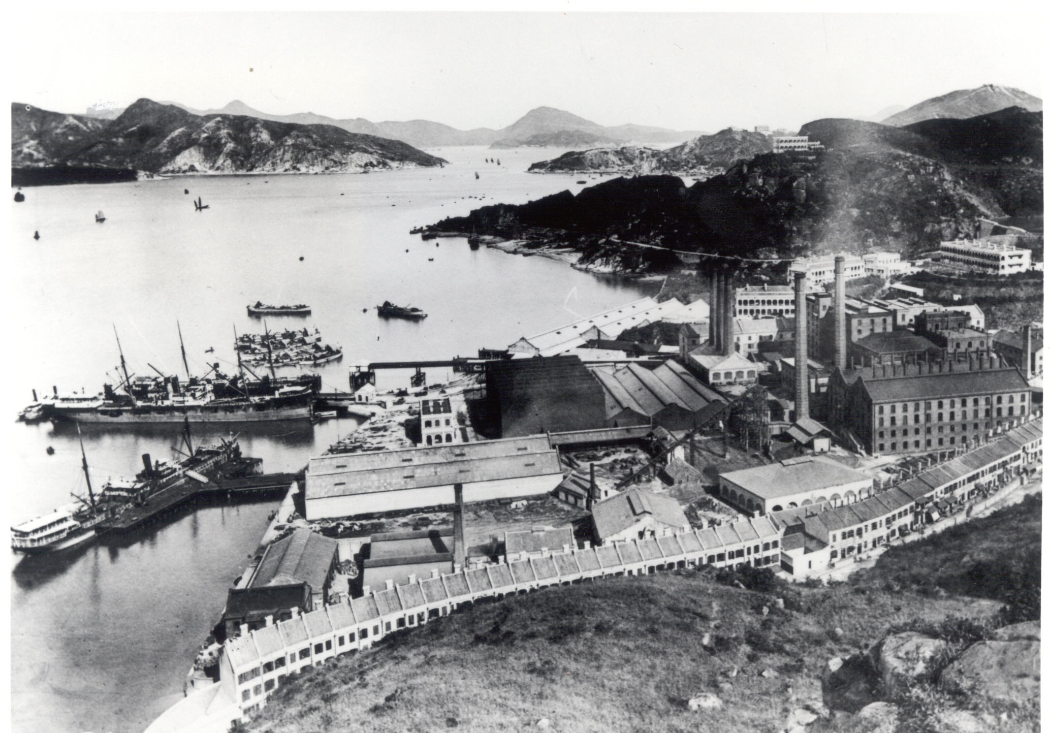 Taikoo Dockyard has now transformed and developed into Taikoo Place in Quarry Bay.