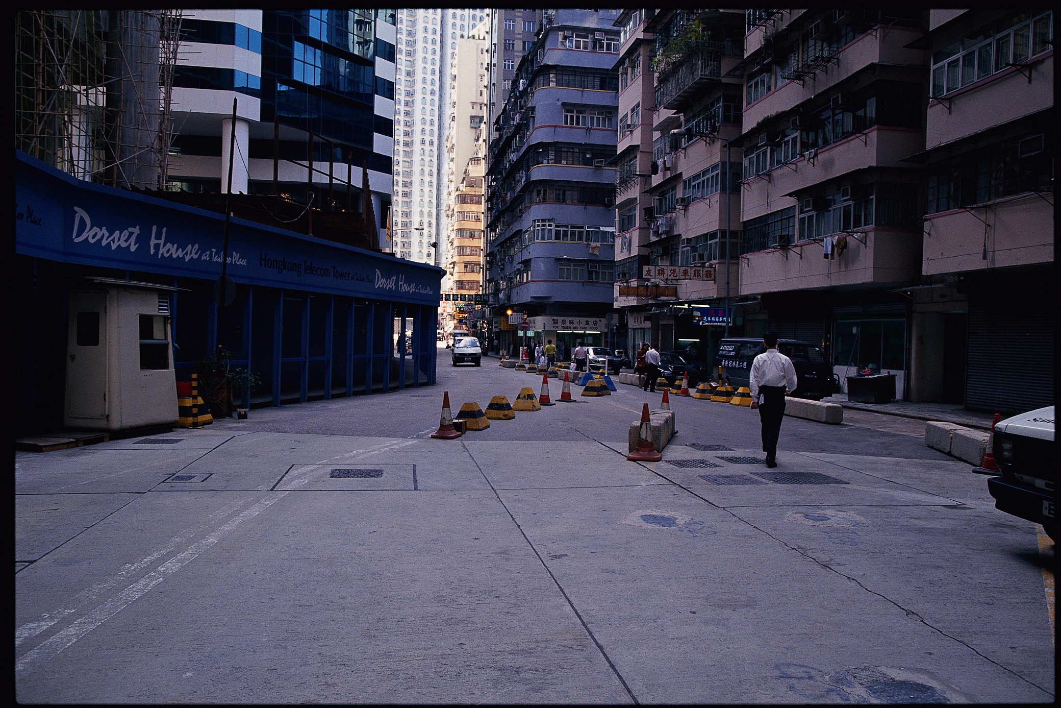 Following the transformation of Hong Kong’s economy, Taikoo Sugar Refinery has now turned from an industrial district into a commercial one which is named Taikoo Place.