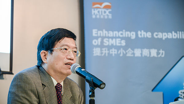 李培华 李培华