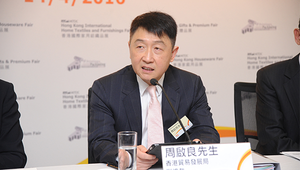 周启良 周启良