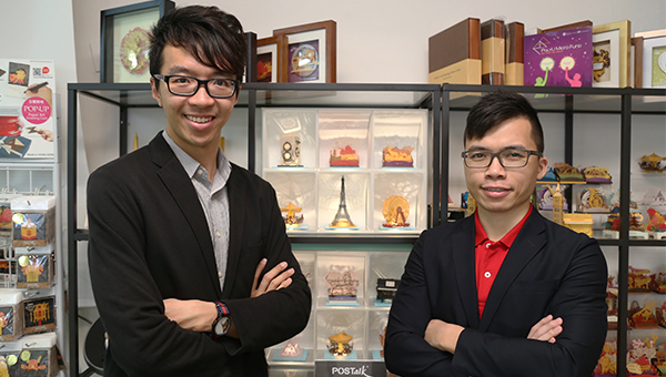 黄文翰(左)及李德骏(右) 黄文翰(左)及李德骏(右)