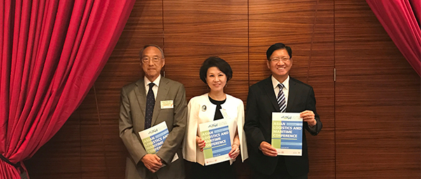 左起﹕董建成、林潔貽及葉澤恩 左起﹕董建成、林潔貽及葉澤恩