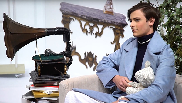 FASHIONALLY Presentation FASHIONALLY Presentation