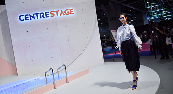 CENTRESTAGE CENTRESTAGE