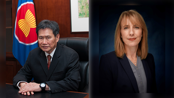 林玉輝(左), 蕙嘉琳(Karen Reddington)(右) 林玉輝(左), 蕙嘉琳(Karen Reddington)(右)