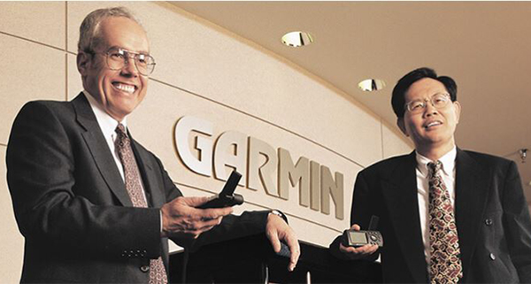 Gary Burrell(左), 高民環(右) Gary Burrell(左), 高民環(右)