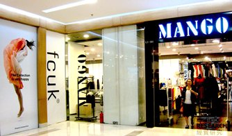 Photo: International brands are popular in shopping malls