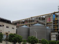相片：位于广西北部湾的粮油仓储设施