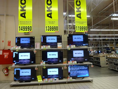 Photo: Home entertainment appliances are hot items in Hungarian households