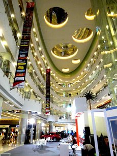 Photo: A shopping mall with contemporary interior design - CentralPark, Jakarta