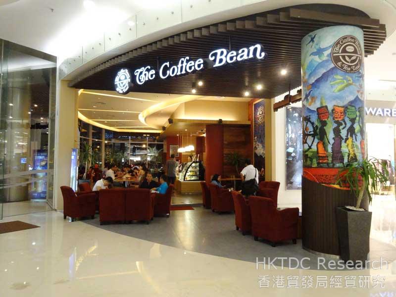 图: 连锁咖啡店在印尼深受欢迎。
