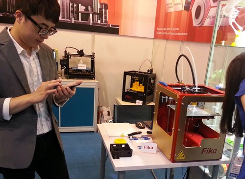 Photo: GrandTech displays its 3D printers at the Fair