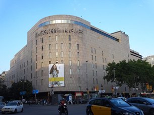 相片: El Corte Ingles於1995年收購Galerias Preciados後,成為西班牙唯一的百貨公司集團。 相片: El Corte Ingles於1995年收購Galerias Preciados後,成為西班牙唯一的百貨公司集團。