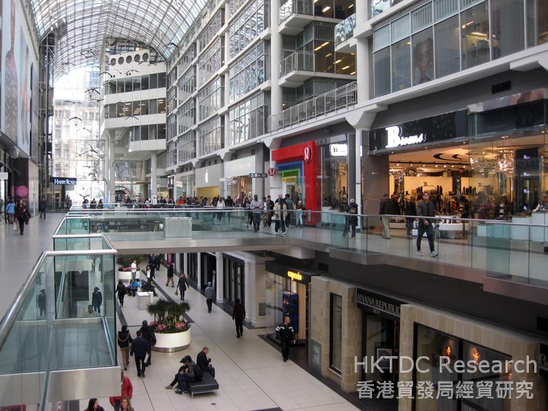 Photo: The Toronto Eaton Centre: The largest urban mall in Canada, accommodating some 230 shops