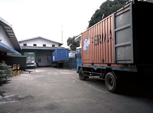 圖:大部分服裝產品均用作出口。 圖:大部分服裝產品均用作出口。