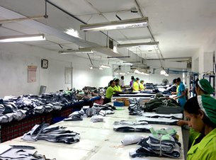 圖: 斯里蘭卡製衣廠: 著重品質保證。 圖: 斯里蘭卡製衣廠: 著重品質保證。