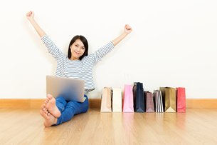 Photo: Some consumers tend to undertake O2O shopping activities (1) Photo: Some consumers tend to undertake O2O shopping activities (1)