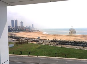 圖: 鄰近科倫坡港的一項填海工程。 圖: 鄰近科倫坡港的一項填海工程。