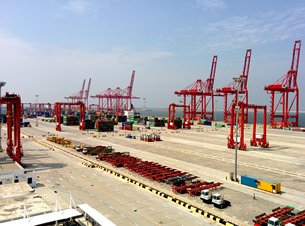 圖: 南貨櫃碼頭是科倫坡港口擴建計劃一環,現已開始營運。 圖: 南貨櫃碼頭是科倫坡港口擴建計劃一環,現已開始營運。