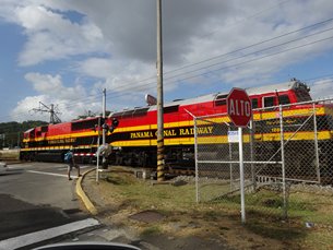 Photo: Panama Canal Railway Photo: Panama Canal Railway
