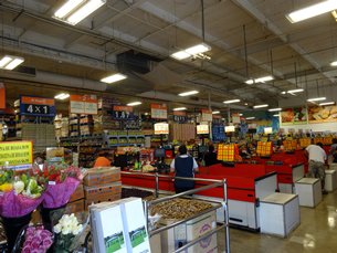 相片:洛杉矶一家受欢迎的墨西哥超市。
