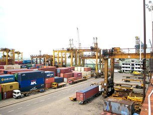 Photo: Increasing traffic in the Port of Colombo.