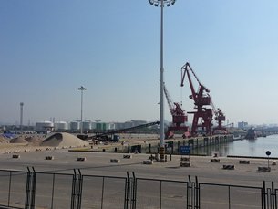 相片:「福建自贸区」厦门片区的码头设施 相片:「福建自贸区」厦门片区的码头设施