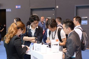 相片:受访者对视听产品的销售潜力寄予厚望。 相片:受访者对视听产品的销售潜力寄予厚望。