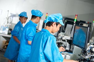 Photo: The 13th Five-Year Plan encourages enterprises to shift to medium- and high-end manufacturing Photo: The 13th Five-Year Plan encourages enterprises to shift to medium- and high-end manufacturing