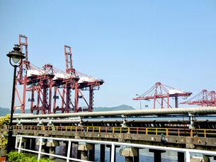 圖: 賈瓦哈拉爾尼赫魯港正進行大型填海擴建工程,提升處理能力(1) 圖: 賈瓦哈拉爾尼赫魯港正進行大型填海擴建工程,提升處理能力(1)