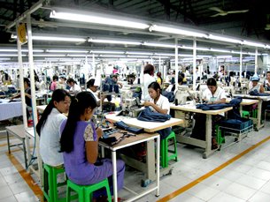 圖: 仰光一家出口服裝廠 圖: 仰光一家出口服裝廠