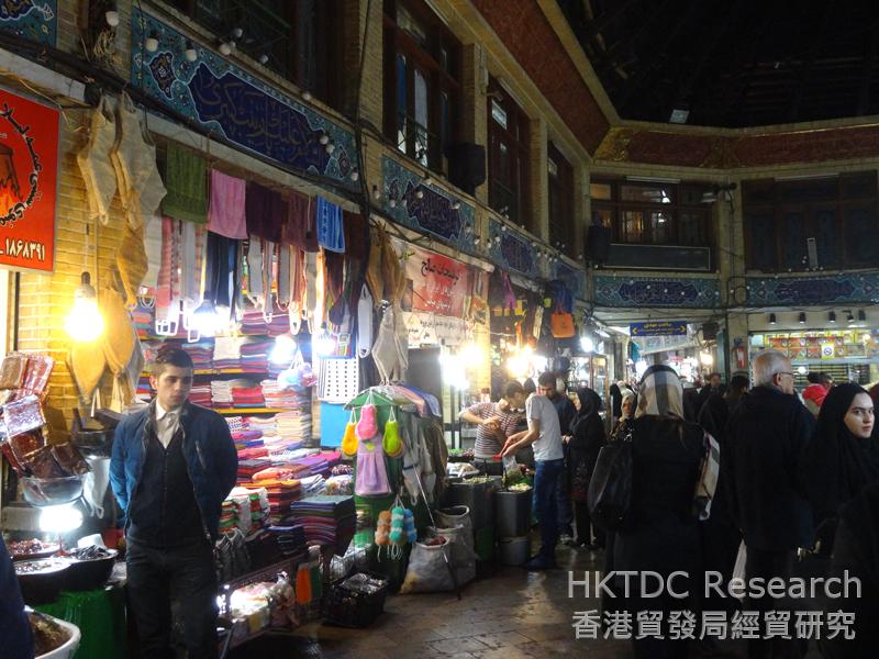 Photo: A traditional bazaar in Tehran