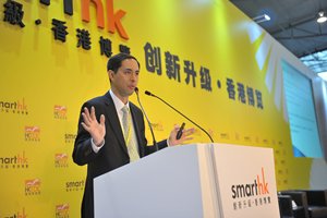 相片：曾光宇先生指出香港的商貿平台可有效解決企業「走出去」的投、融資問題。