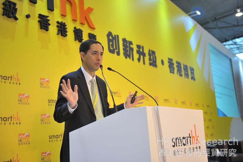 相片：曾光宇先生指出香港的商贸平台可有效解决企业「走出去」的投、融资问题。