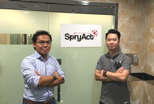 相片:SpryAct联合创始人李之期(左)和曹诗朗(右)。 相片:SpryAct联合创始人李之期(左)和曹诗朗(右)。