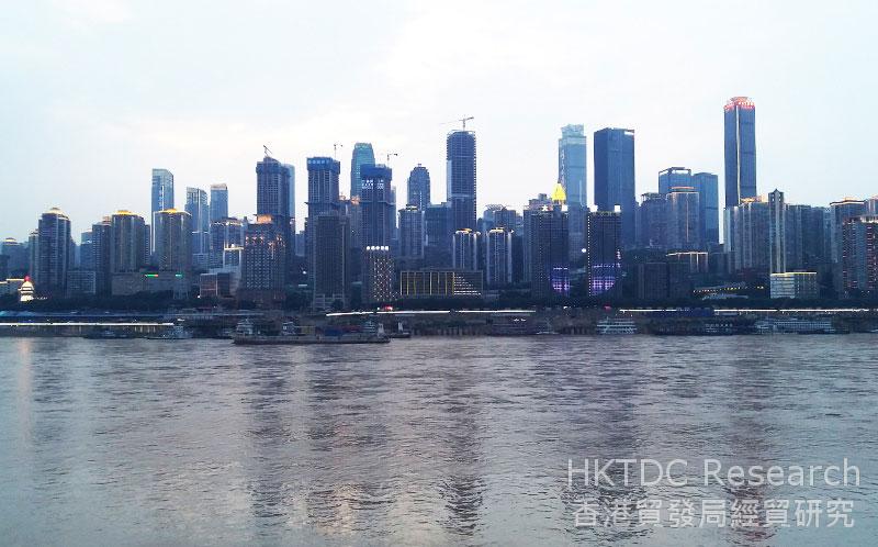 相片：「成渝地區」是中國西部對外開放和經濟合作的橋頭堡(一)。