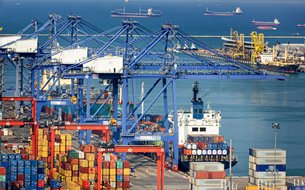 Photo: Hong Kong is the preferred services platform for enterprises in western China Photo: Hong Kong is the preferred services platform for enterprises in western China