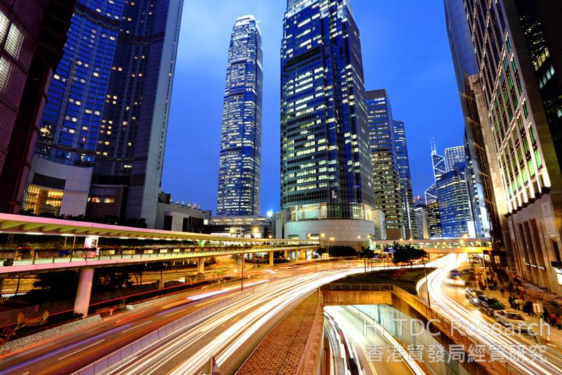 相片：香港是内地企业投资海外的首选服务平台。