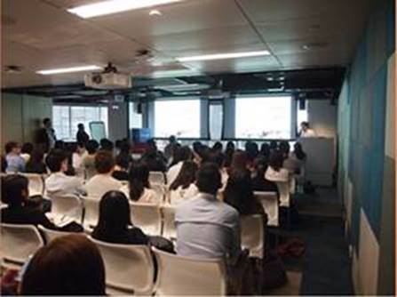 相片:亞太網絡資訊舉辦多個營銷講座，吸引了逾千名來自不同行業的人士參加。