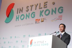 相片:律政司司长袁国强为香港贸易发展局主办的「时尚潮流．魅力香港」主持开幕典礼。