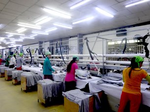 圖: 金邊一家中資服裝廠。 圖: 金邊一家中資服裝廠。