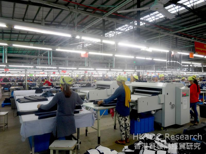 图: 西哈努克经济特区红豆工厂的工人。