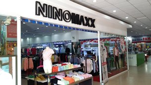Photo: Vietnamese consumers are increasingly purchasing fashionable and quality products Photo: Vietnamese consumers are increasingly purchasing fashionable and quality products