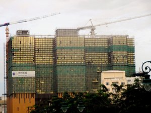 圖: 金邊正在施工的高層建築(1)。 圖: 金邊正在施工的高層建築(1)。