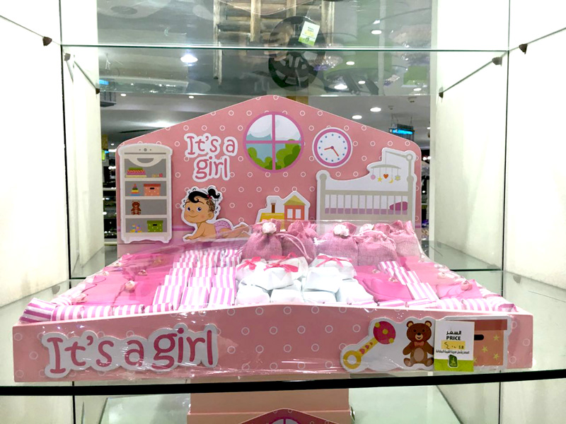 相片: 嬰兒生日禮物套裝。 相片: 嬰兒生日禮物套裝。