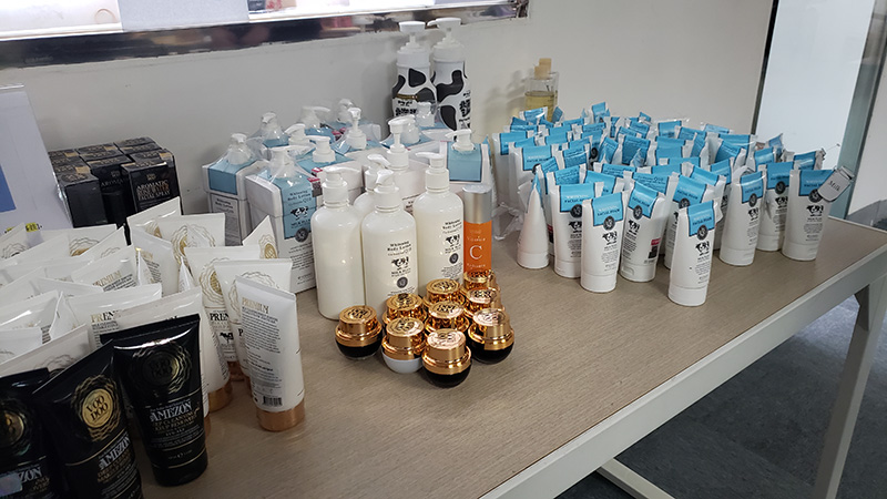 相片:胡蘿蔔村為海外護膚品品牌辦理進口業務的商品樣本 相片:胡蘿蔔村為海外護膚品品牌辦理進口業務的商品樣本
