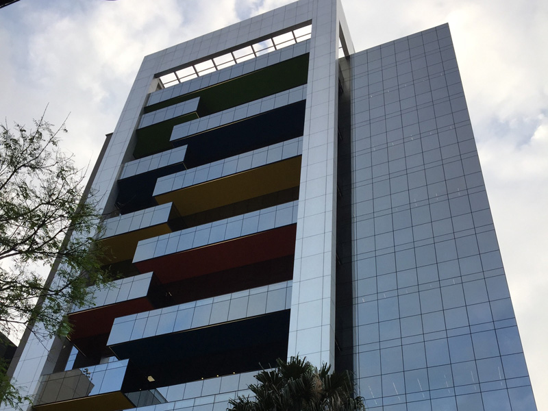 相片: CUBO是一個由美國紅點創投(Redpoint Ventures)及巴西伊塔烏聯合銀行(Itaú Unibanco)建立的共享工作空間，位於巴西金融中心聖保羅，現有數百家初創企業進駐。