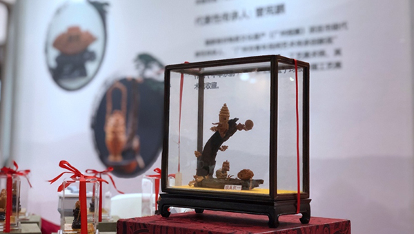广府非遗榄雕作品 广府非遗榄雕作品