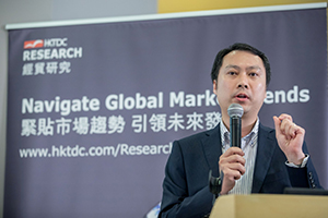 何彦名 何彦名